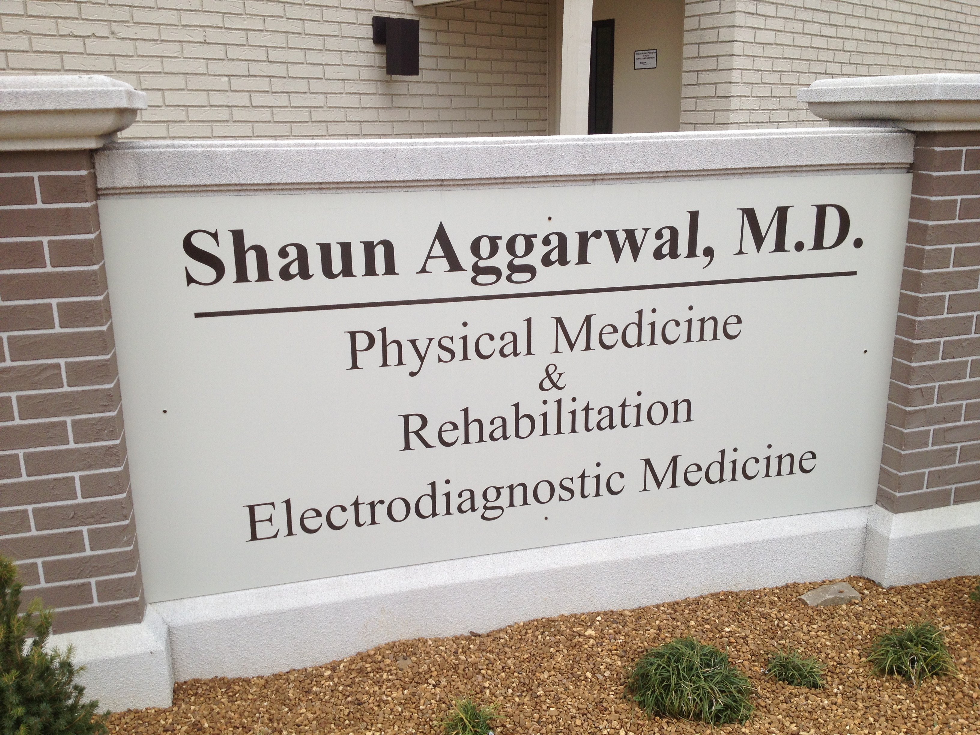 The sign in front of Dr. Aggarwal's practice.